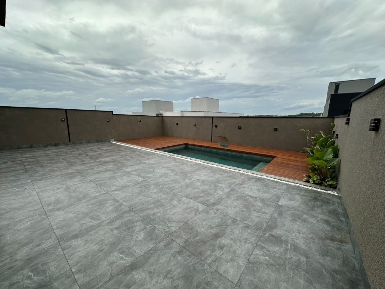 Casa em Granja Marileusa - Uberlândia — foto 1 de 11