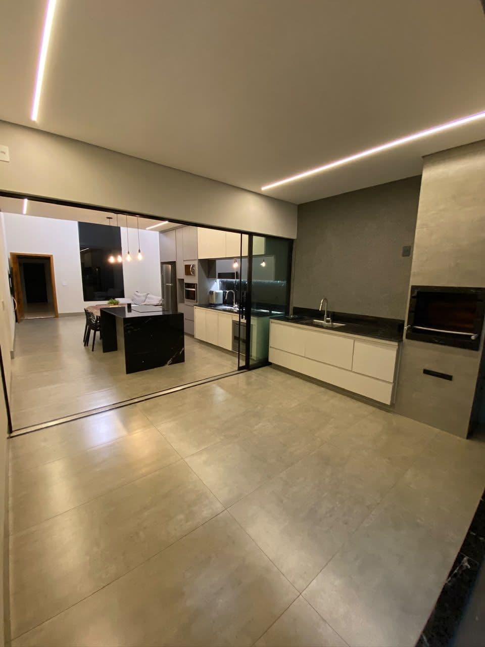 Casa em Jardim Patrícia - Uberlândia — foto 1 de 10