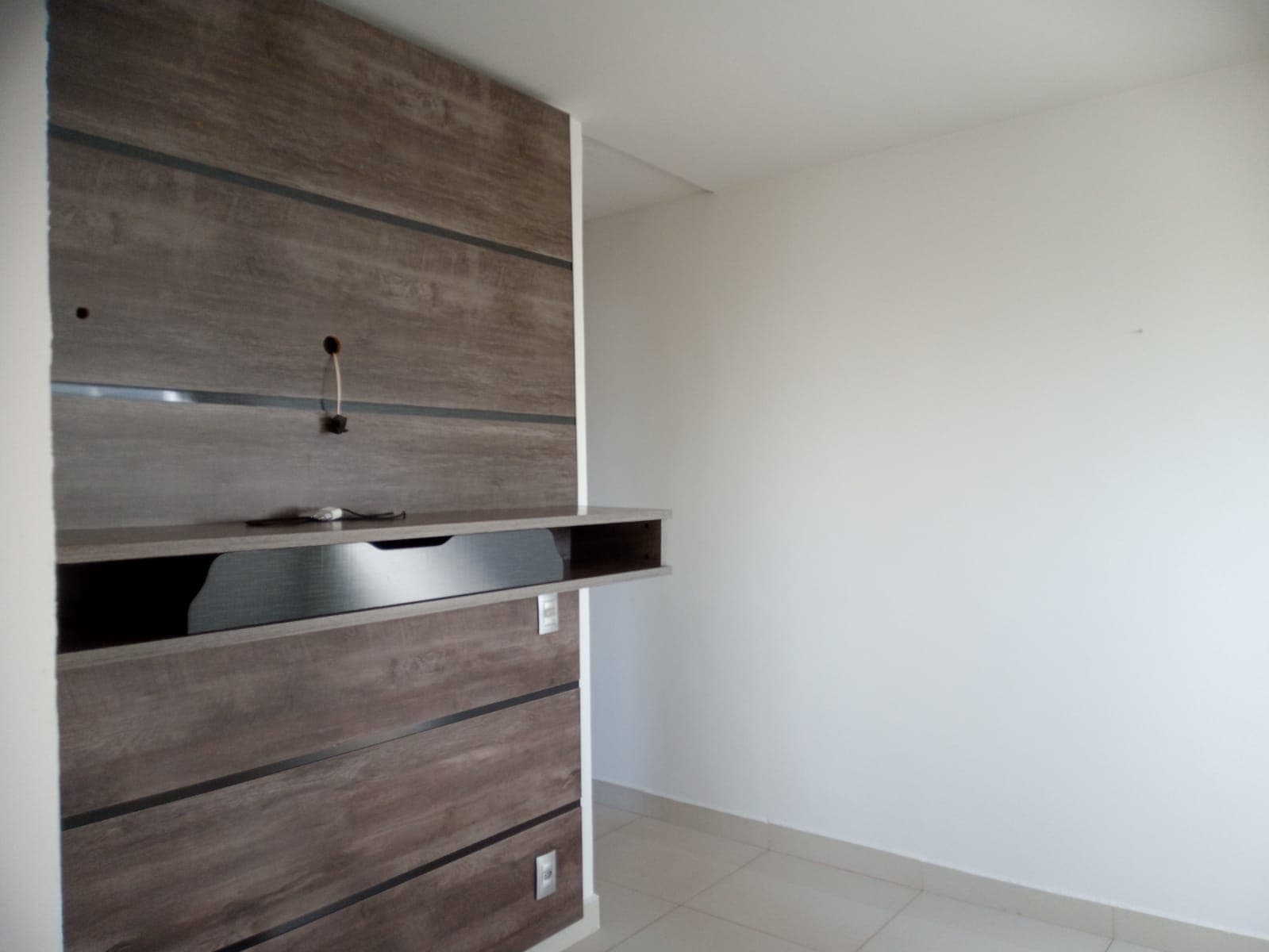 Apartamento em Chácaras Tubalina e Quartel - Uberlândia — foto 1 de 9